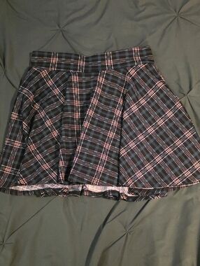 Plaid Pleated Mini Skirt in Black and Green